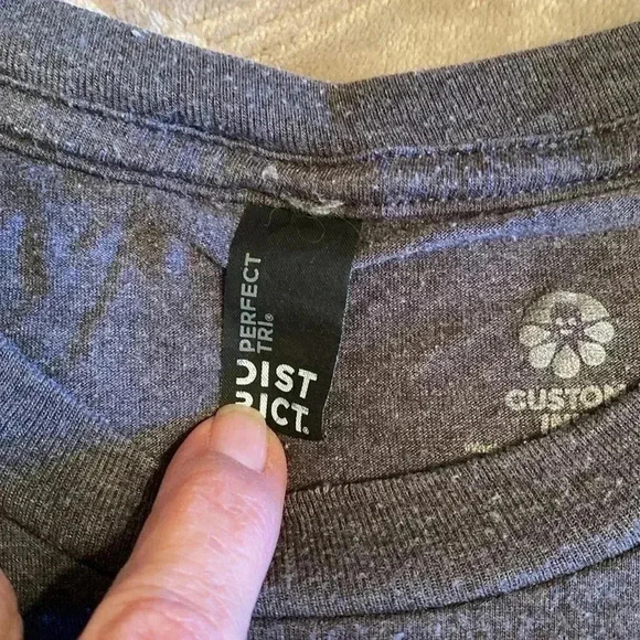 District Short Sleeve Gray Graphic T-Shirt  Norman Bee Co.  Unisex Size Large. - Picture 3 of 6